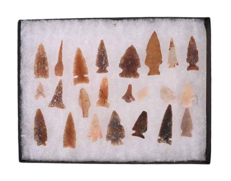 Collection of (23) Arrowheads Found By The Lopers