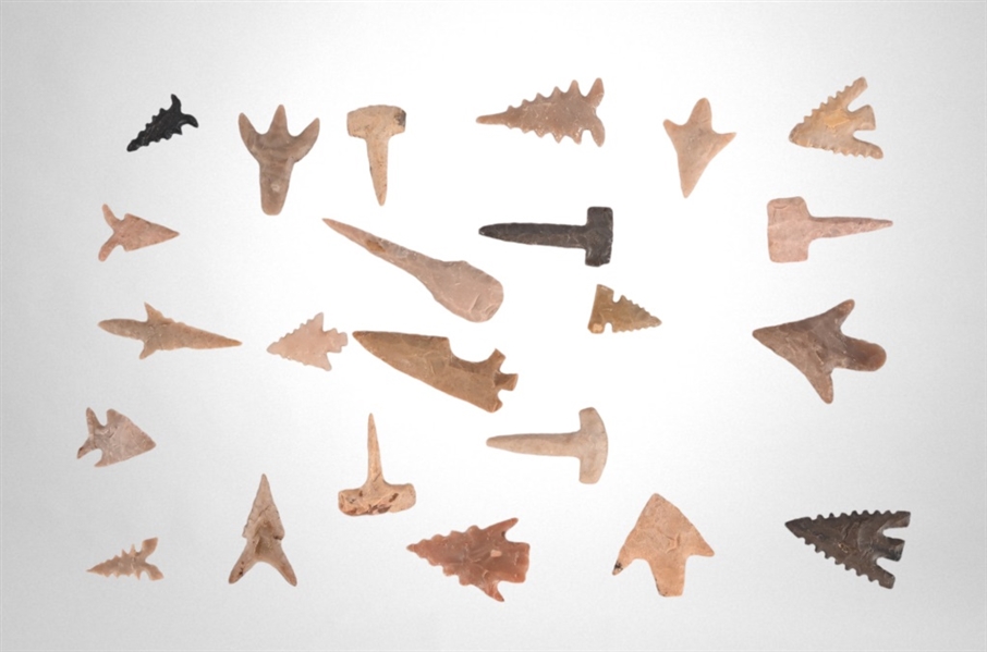 Collection Of Arrowheads (23)