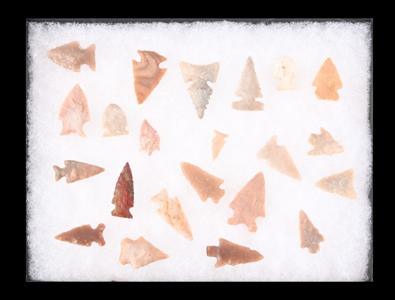 Collection Of Arrowheads (22)